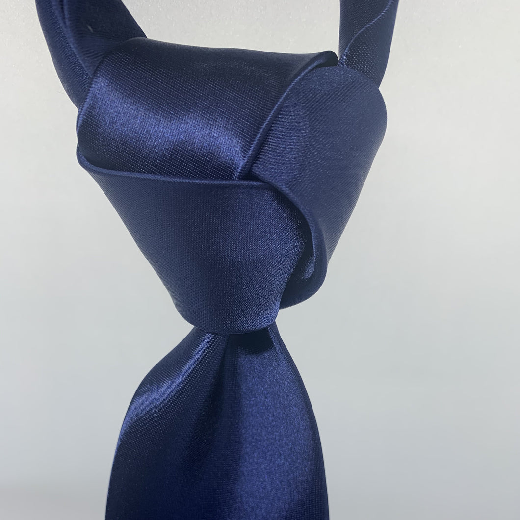 Trinity Knot - Navy