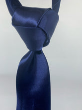 Load image into Gallery viewer, Trinity Knot - Navy
